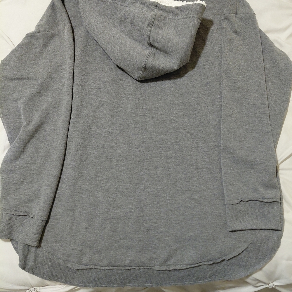 Maurices Womens Hoodie Size 0 (14-16) - Picture 3 of 7
